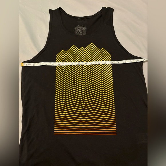 Patagonia Black RTW Active Tank Top Size Medium - Picture 5 of 6